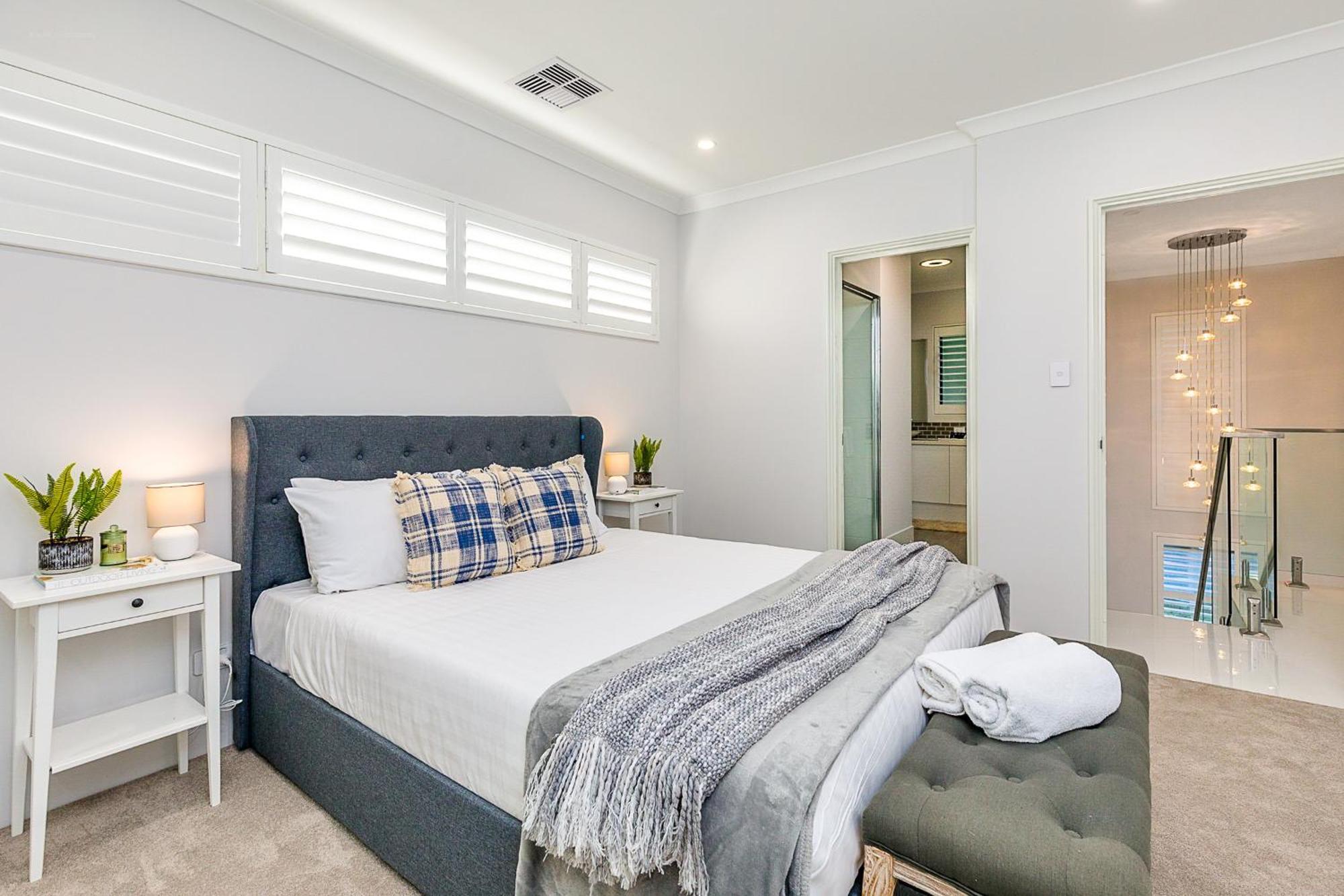 East Vic Park Luxe New Home - Perth — Photos 1